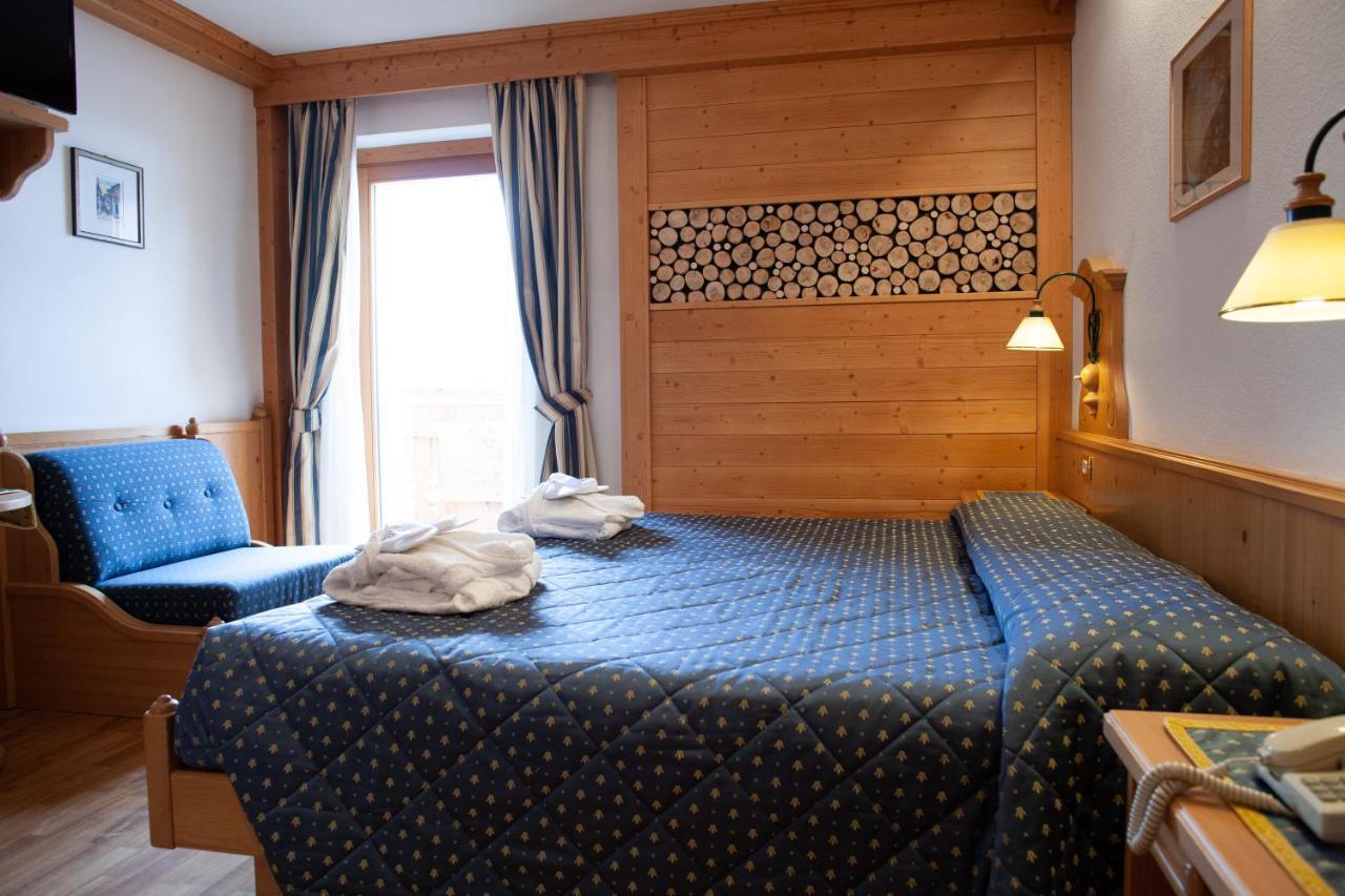 Hotel Posta Forni di Sopra Esterno foto