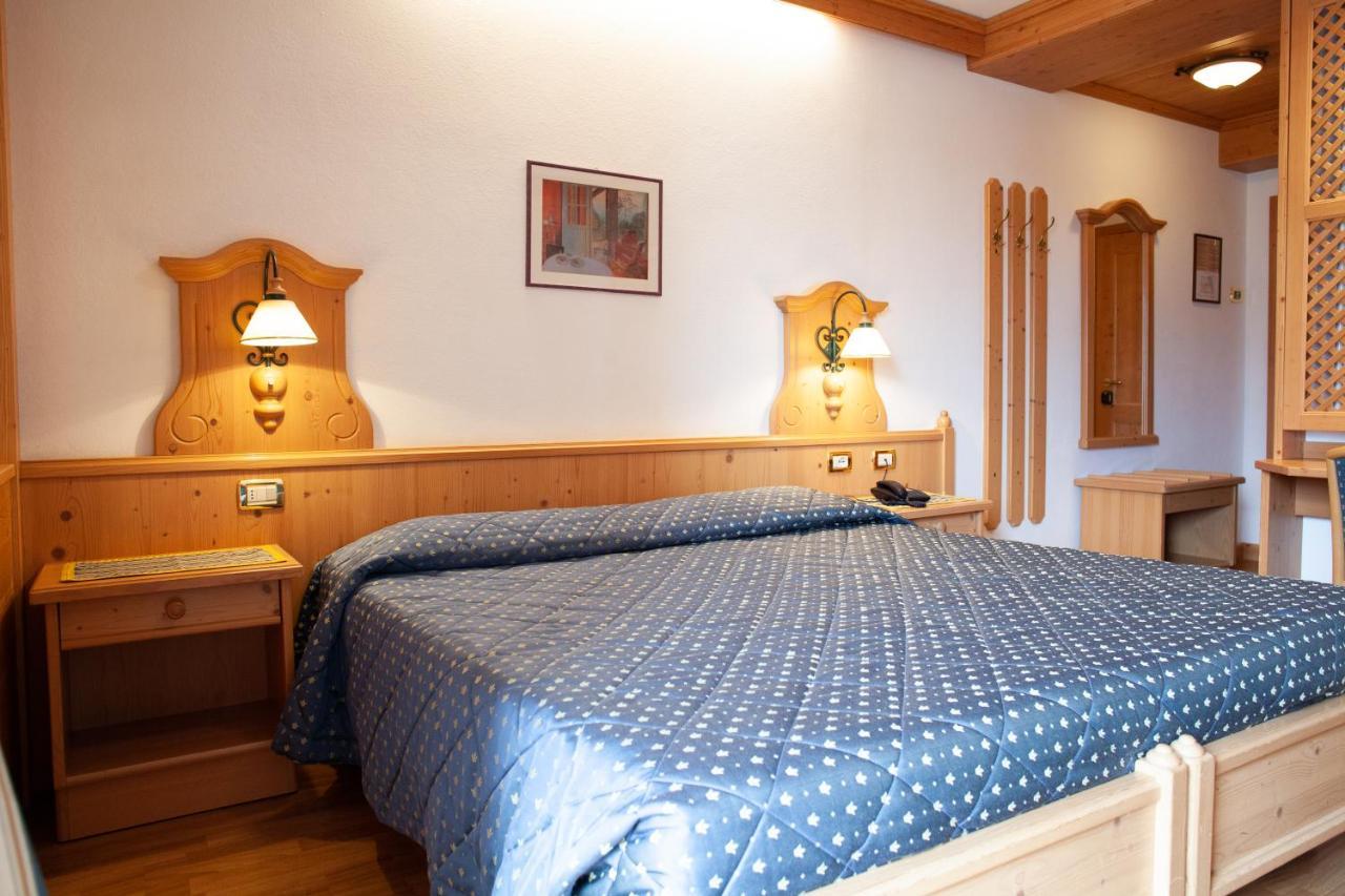 Hotel Posta Forni di Sopra Esterno foto