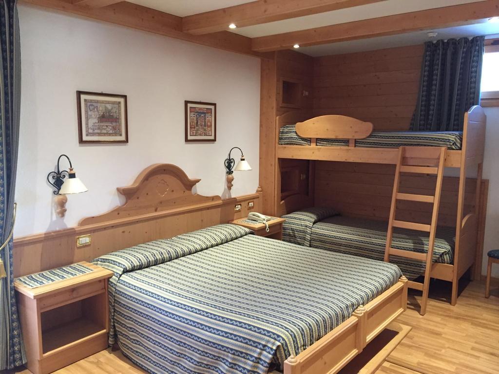Hotel Posta Forni di Sopra Esterno foto