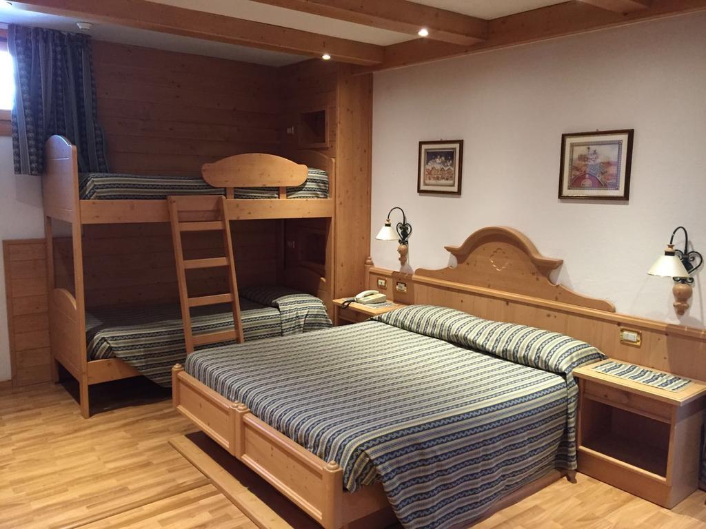 Hotel Posta Forni di Sopra Esterno foto