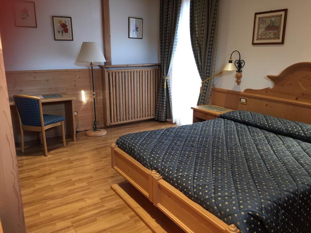 Hotel Posta Forni di Sopra Esterno foto